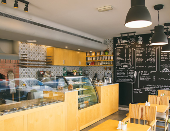 Temperature monitoring in refrigeration appliances at Al Dar Sweets - United Arab Emirates