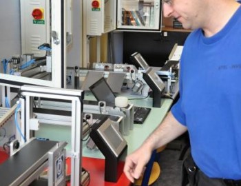 Learning workplaces with Foxtrot at High school in Brno - Czech Republic