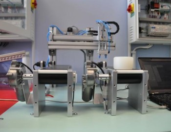 Learning workplaces with Foxtrot at High school in Brno - Czech Republic