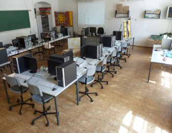 Výuka programování a aplikací programovatelných automatů (PLC) na VOŠ a SPŠE Františka Křižíka, Praha