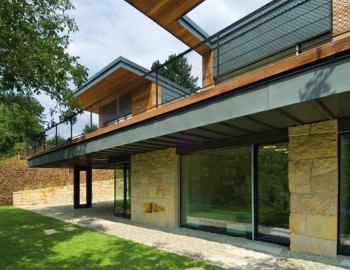 Complete control system and visualization of the luxury family house in Brno