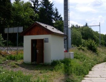 Control system of GSM-R network repeater powered from photovoltaic panels