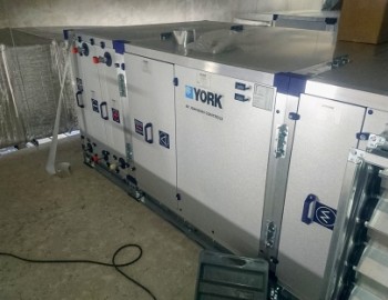 Integration of heating and cooling systems in production halls Flídr, s.r.o.