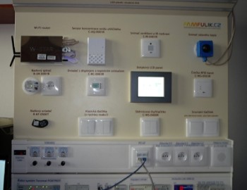 Testovací panel pro výuku systému Tecomat Foxtrot - Ostravská univerzita, Česká republika