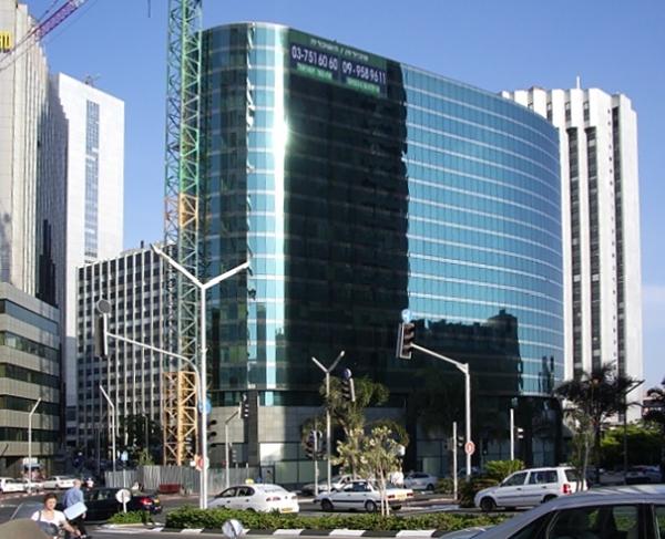 Řídicí systém administrativní budovy PAZ-2 v centru Ramat Gan v Tel Avivu